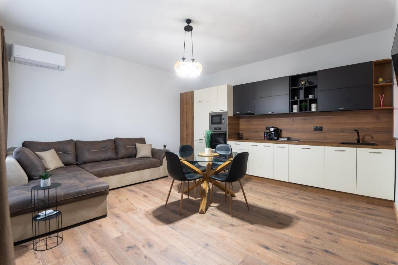 La Luna - High-End 2Bd Flat In The Top Centre By Flat Mаnager Sofia Exterior foto